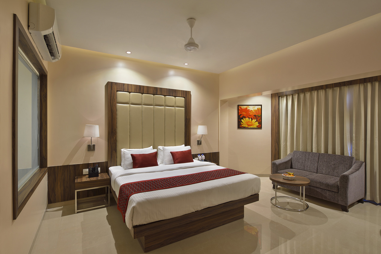 Comfortable hotel room at Vallabh Inn